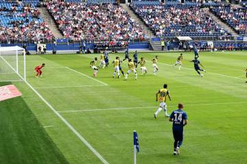 队报：姆巴佩在巴黎时与恩里克的关系充满敬意又不失严苛（配图示意）